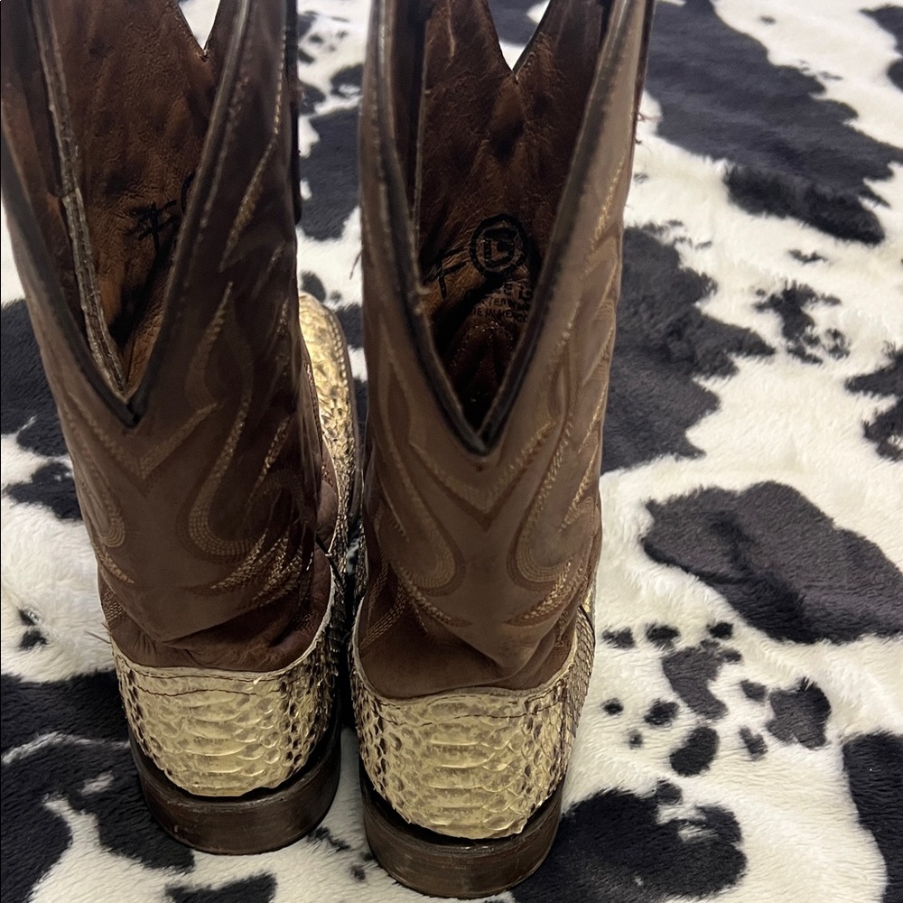 Circle G Brown and Gold Men's Boots - Picture 4 of 7